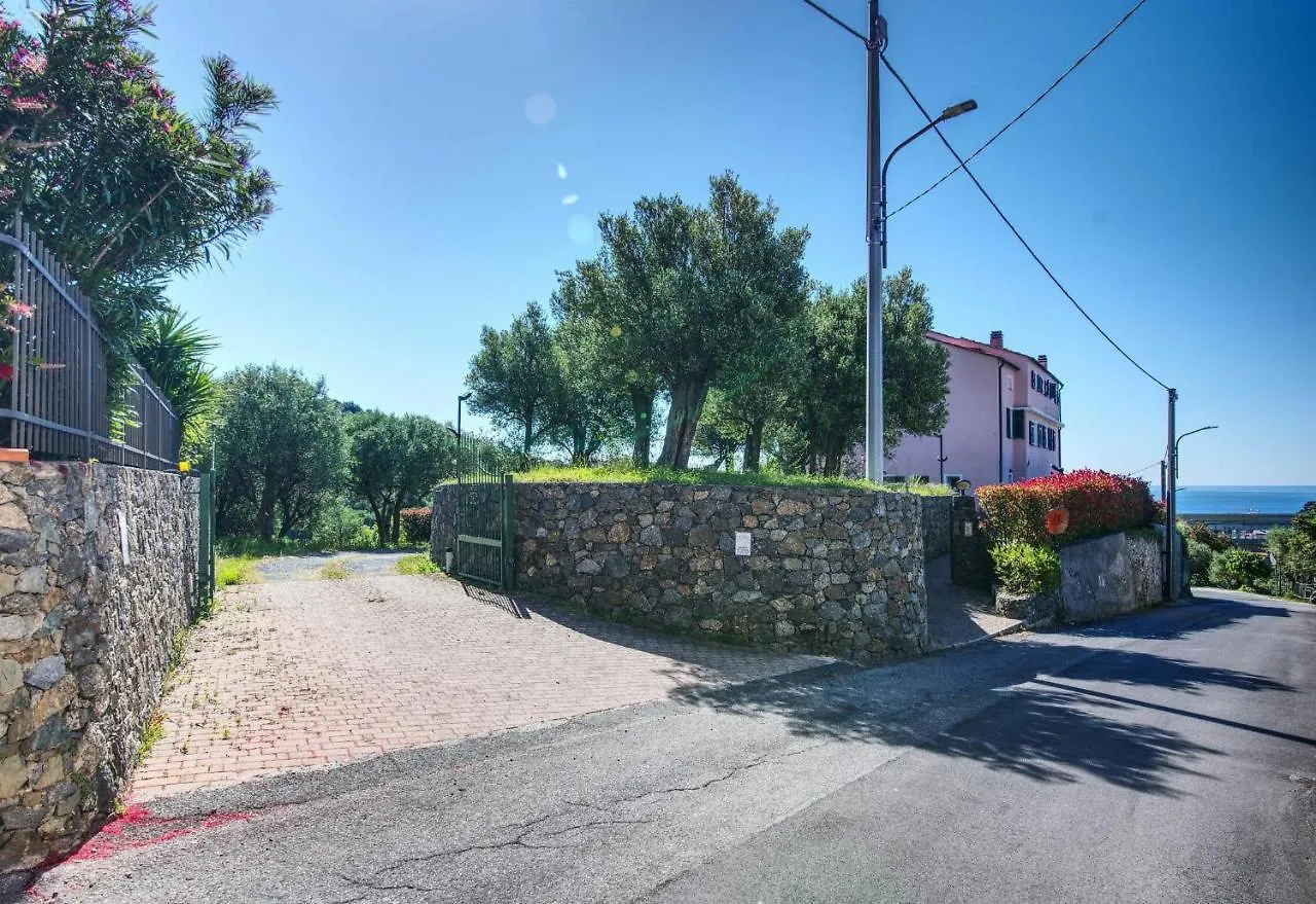 Villa Zafferano Suites Celle Ligure 0*,